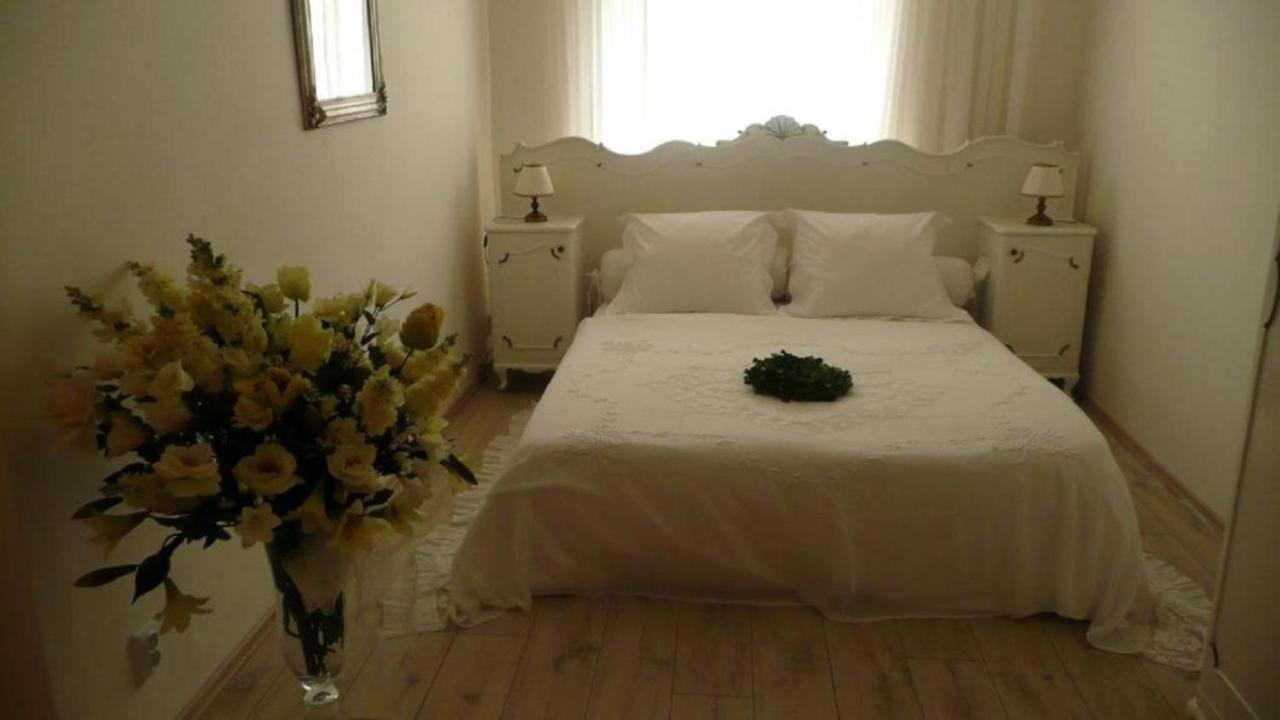 Apartment Dum U Cerneho Beranka Prag Exterior foto
