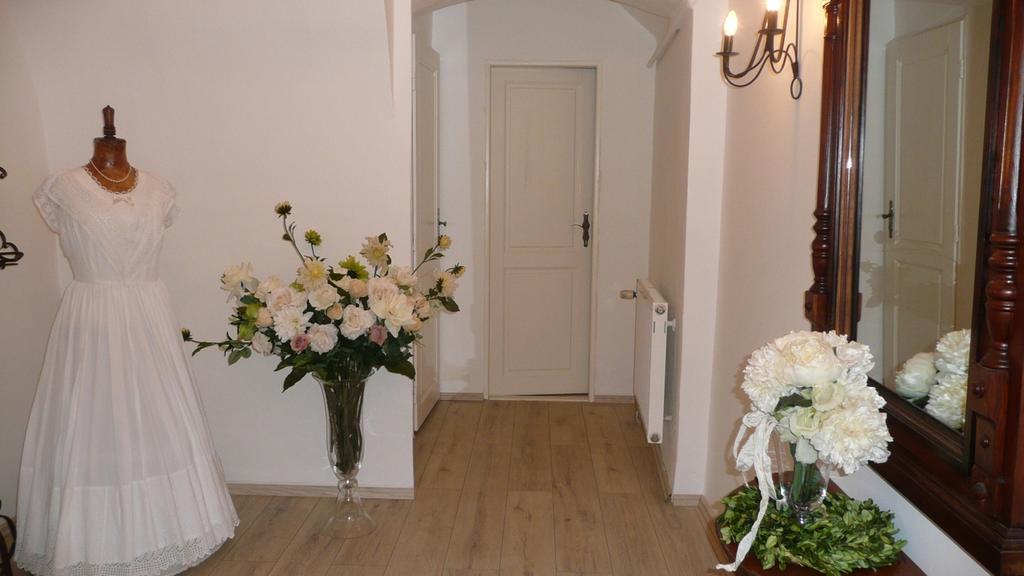 Apartment Dum U Cerneho Beranka Prag Zimmer foto